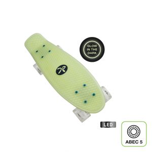 626 - muuwmi Lights Skateboard Fun GLOW, mit Leuchtrollen und Glow-Effekt